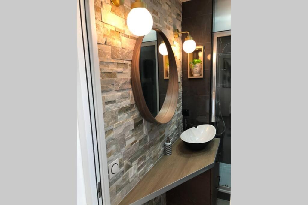 Appartement vue mer et port, refait a neuf pour vous ! Climatisé La Grande-Motte Exterior foto
